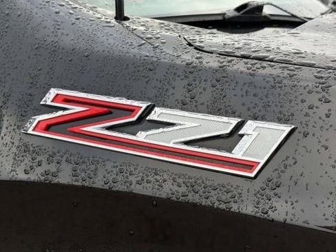 Used 2022 Chevrolet Silverado 1500 LTZ AWD/4WD image 7