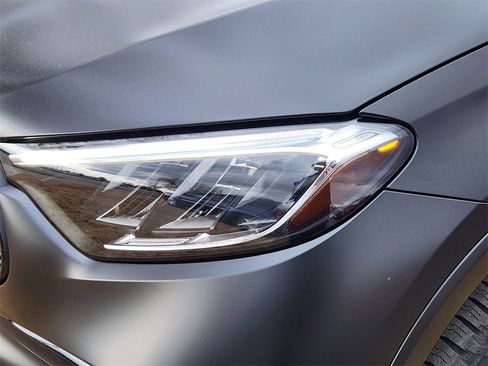 Used 2026 Mercedes-Benz GLC 300 4MATIC image 5