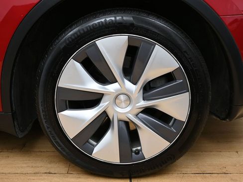 Used 2023 Tesla Model Y Long Range AWD/4WD image 16