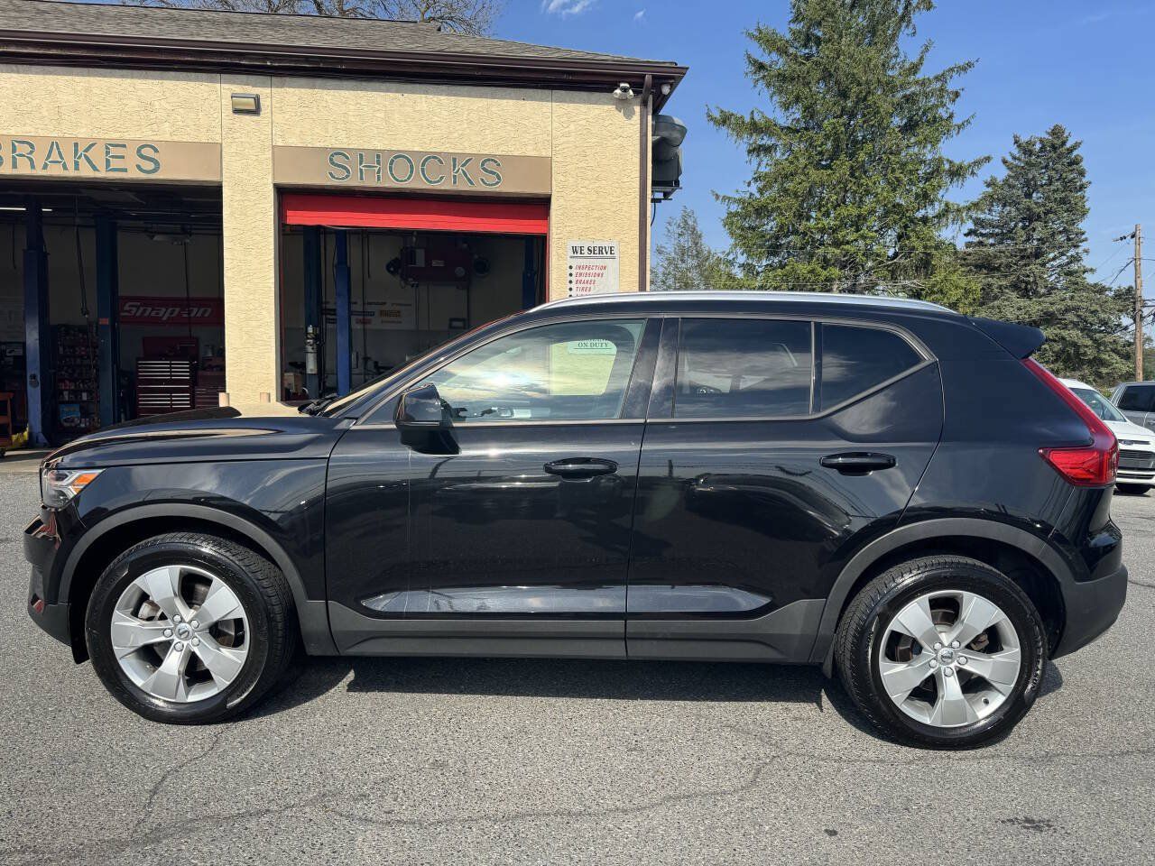 Used 2020 Volvo XC40 T5 Momentum AWD/4WD image 5