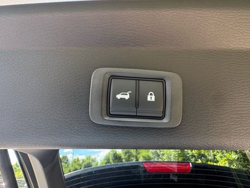 New 2025 Mitsubishi Outlander SE image 17