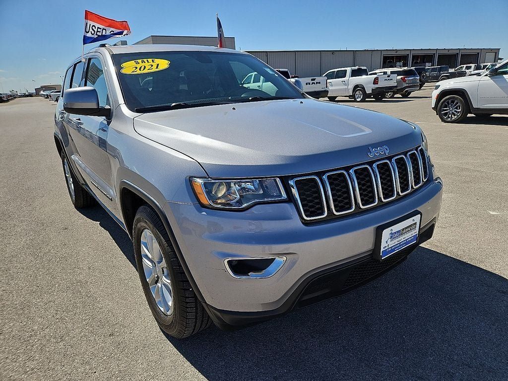 Used 2021 Jeep Grand Cherokee Laredo RWD image 11