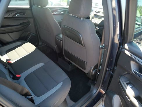 Used 2021 Chevrolet TrailBlazer LS FWD image 22