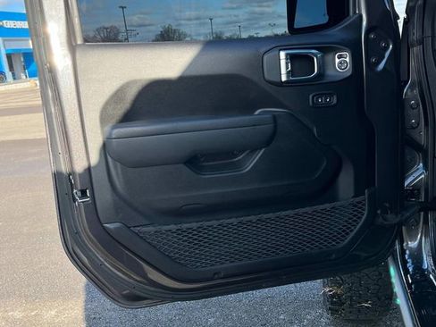 Used 2026 Jeep Wrangler Unlimited Sport image 27