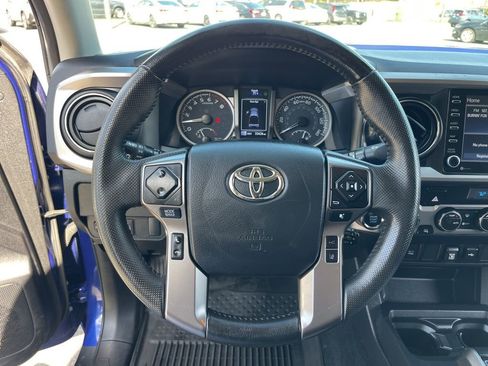 Used 2023 Toyota Tacoma SR5 AWD/4WD image 15
