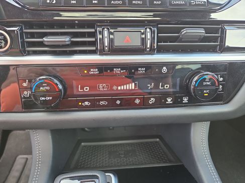 Used 2023 Nissan Pathfinder Platinum image 31