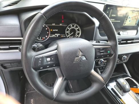 Used 2025 Mitsubishi Outlander SE AWD/4WD image 18
