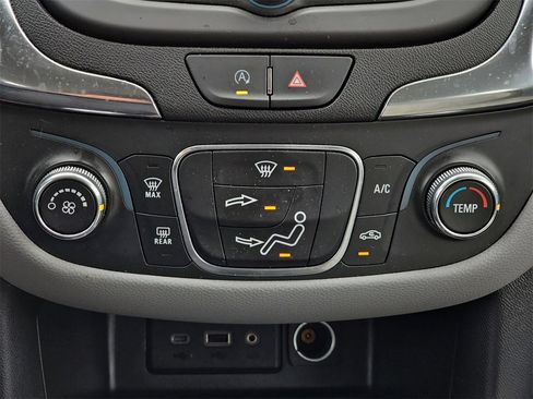 Used 2024 Chevrolet Equinox LS image 21