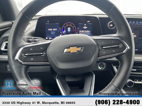 Used 2025 Chevrolet Traverse LT image 21