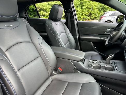 Certified 2025 Cadillac XT4 Sport AWD/4WD image 17