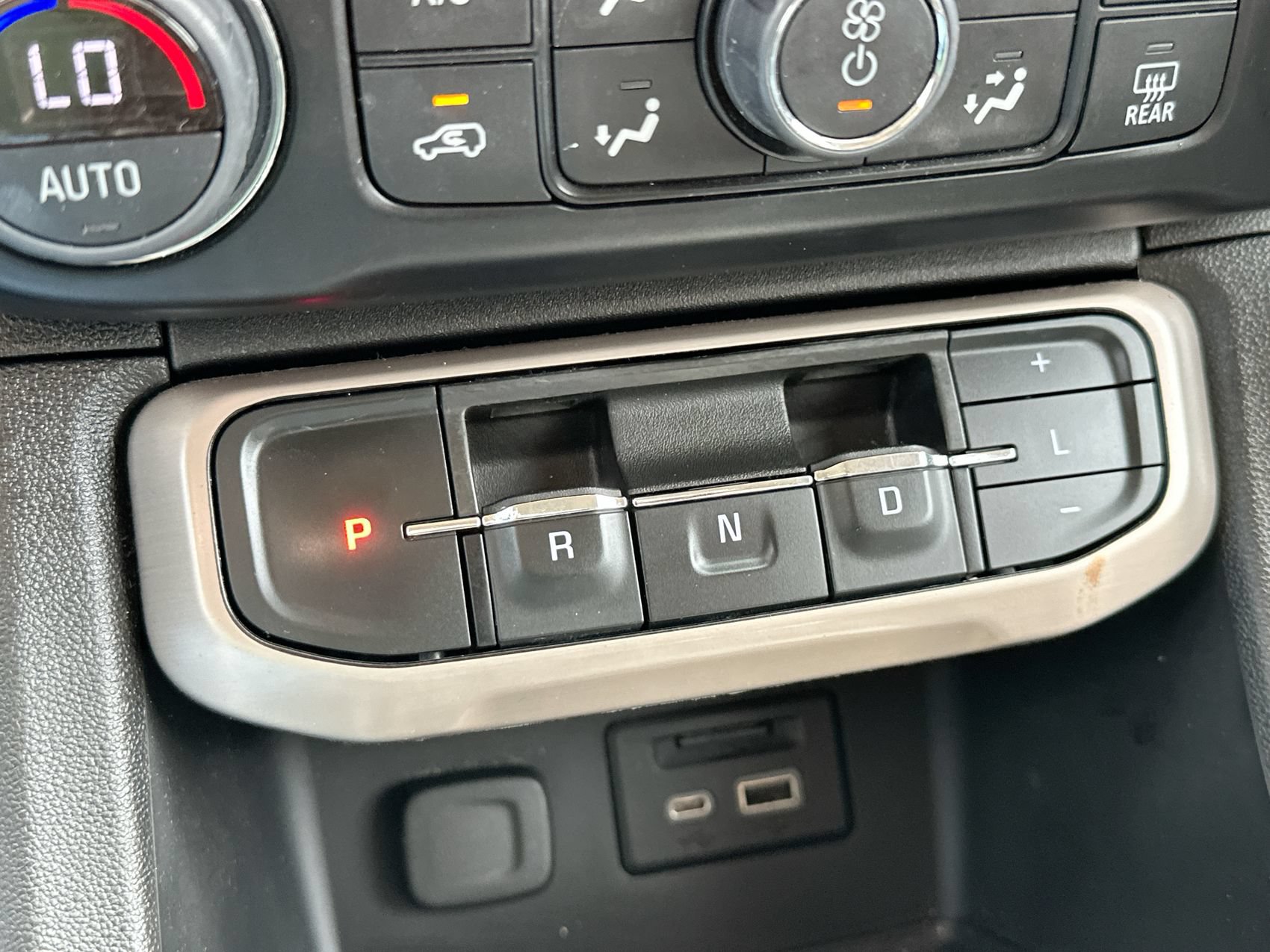 Used 2023 GMC Acadia Denali FWD image 20
