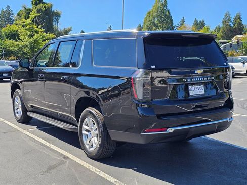 New 2026 Chevrolet Suburban LT w/ Comfort Package AWD/4WD image 3
