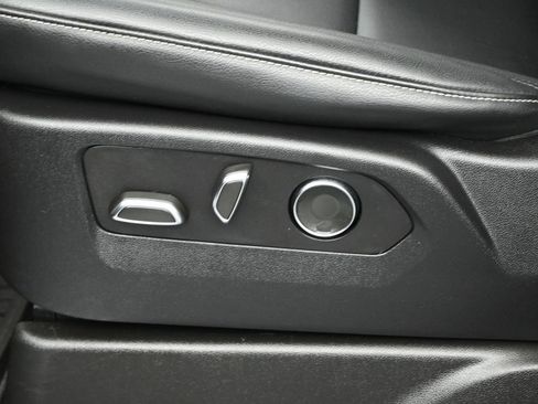 Used 2021 Cadillac Escalade ESV Luxury AWD/4WD image 10