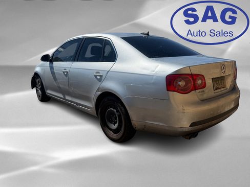 Used 2005 Volkswagen Jetta 2.5 image 4