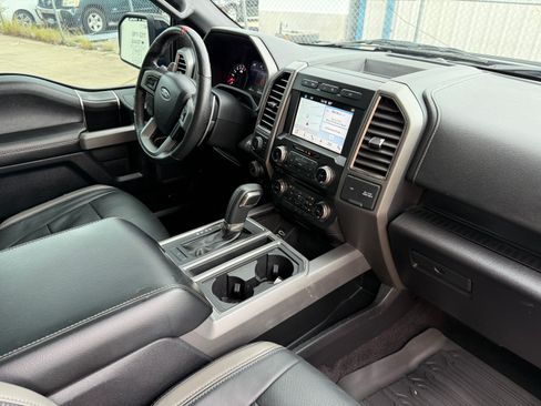 Used 2017 Ford F150 Raptor w/ Equipment Group 802A Luxury AWD/4WD image 23