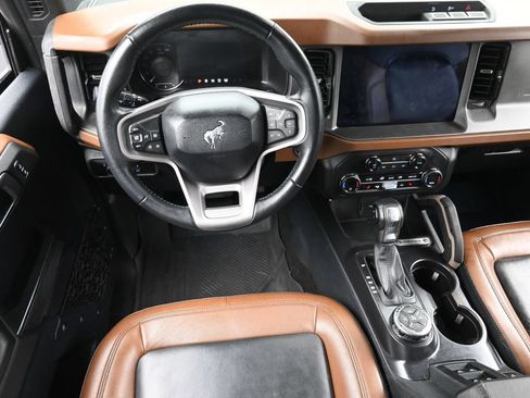 Used 2024 Ford Bronco Outer Banks AWD/4WD image 14