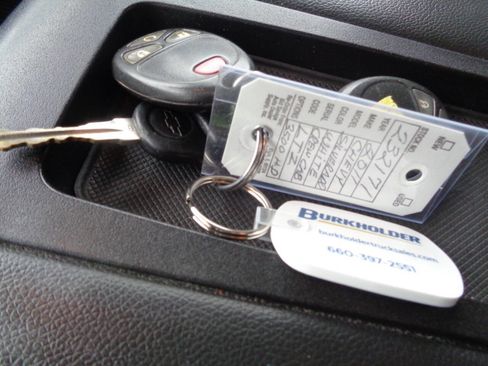 Used 2011 Chevrolet Silverado 3500 LTZ w/ Snow Plow Prep Package image 81