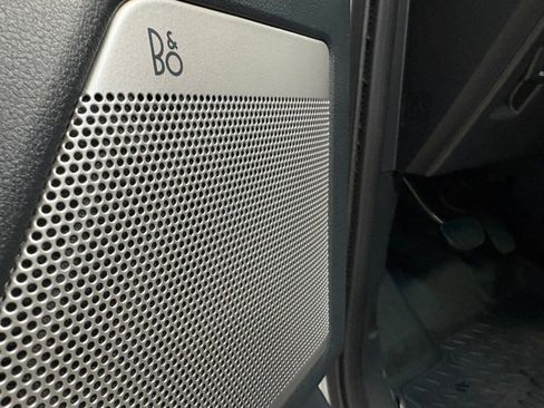 Used 2021 Ford F150 Lariat w/ Equipment Group 502A High image 11