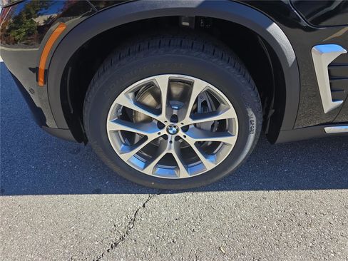 New 2026 BMW X5 xDrive50e w/ Premium Package image 12