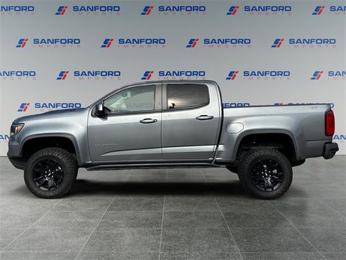 Used 2022 Chevrolet Colorado ZR2 w/ ZR2 Dusk Special Edition image 2