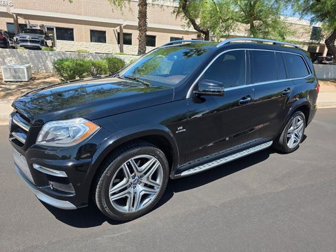 Used 2015 Mercedes-Benz GL 63 AMG 4MATIC image 3