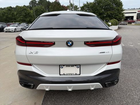 Used 2025 BMW X6 xDrive40i AWD/4WD image 12