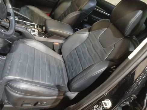 Used 2024 Kia Telluride SX Prestige w/ Towing Package image 13