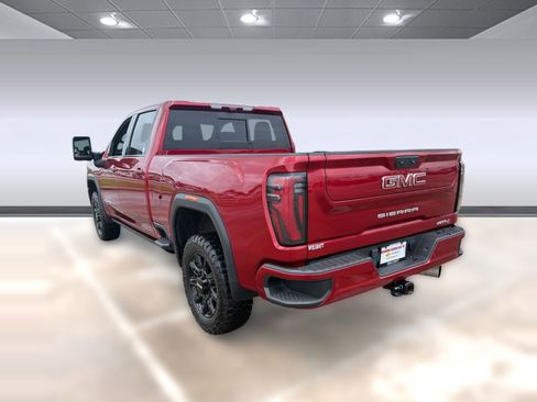 Used 2024 GMC Sierra 2500 AT4 w/ AT4 Premium Plus Package image 3