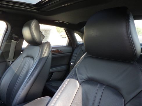 Used 2018 Lincoln MKZ Reserve w/ Climate Package AWD/4WD image 11