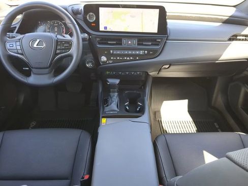 Used 2025 Lexus ES 350 w/ Premium Package image 13