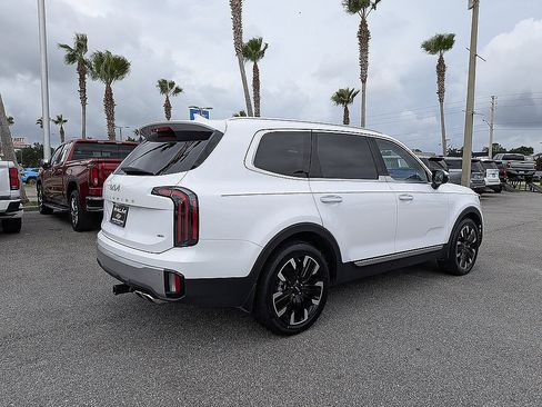 Used 2023 Kia Telluride SX AWD/4WD image 3
