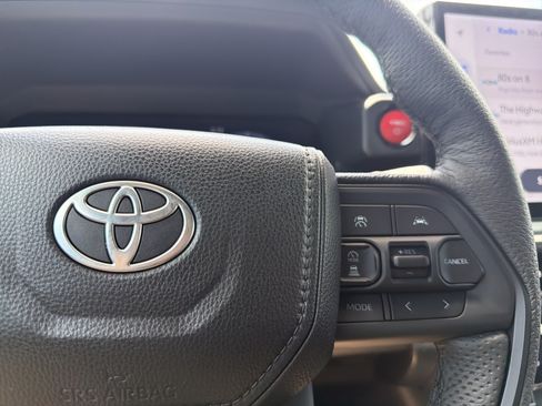 Certified 2025 Toyota Tacoma TRD Pro AWD/4WD image 11