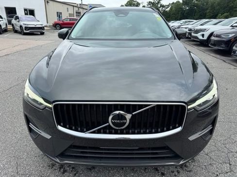 Used 2022 Volvo XC60 B5 Momentum w/ Climate Package AWD/4WD image 2