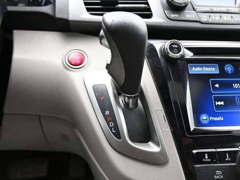 Used 2014 Honda Odyssey EX-L image 19