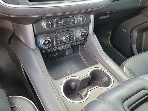 Used 2021 GMC Yukon SLT RWD image 18