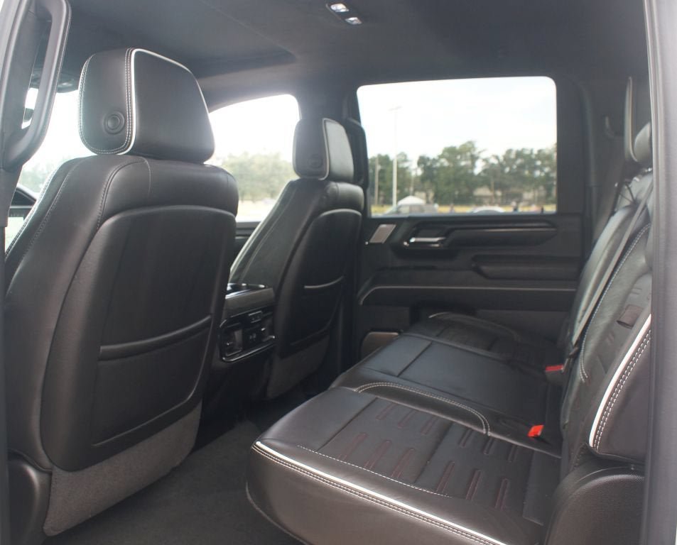 Used 2025 GMC Sierra 2500 AT4X AWD/4WD image 15