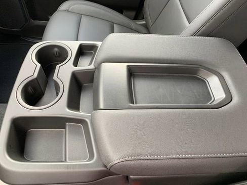 Used 2025 GMC Sierra 2500 SLT image 20