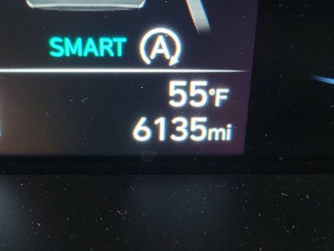 Certified 2025 Hyundai Elantra SE image 11