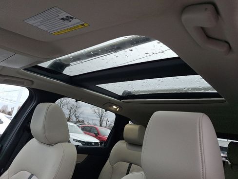 Certified 2024 MAZDA CX-90 Plug-In Hybrid w/ Premium Pkg image 17