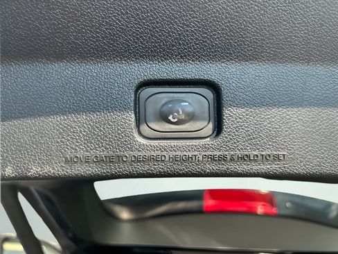 Used 2017 Ford Explorer Limited AWD/4WD image 28