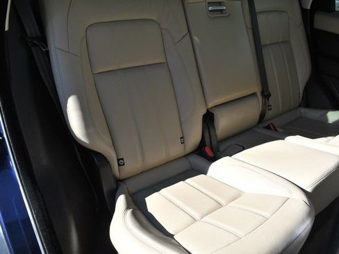 Used 2020 Land Rover Range Rover Sport SE image 29