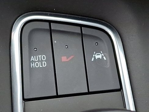 Certified 2024 Cadillac Escalade V w/ Heavy-Duty Trailer Package image 22