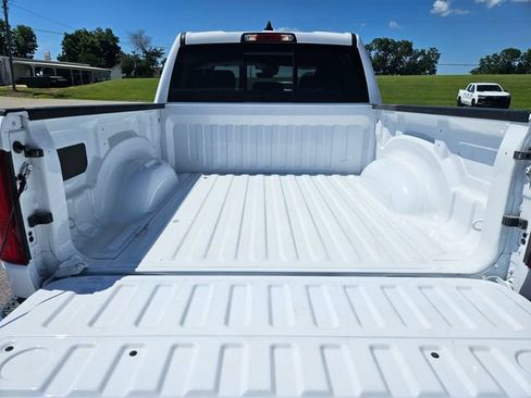 Used 2025 RAM 1500 Laramie AWD/4WD image 23