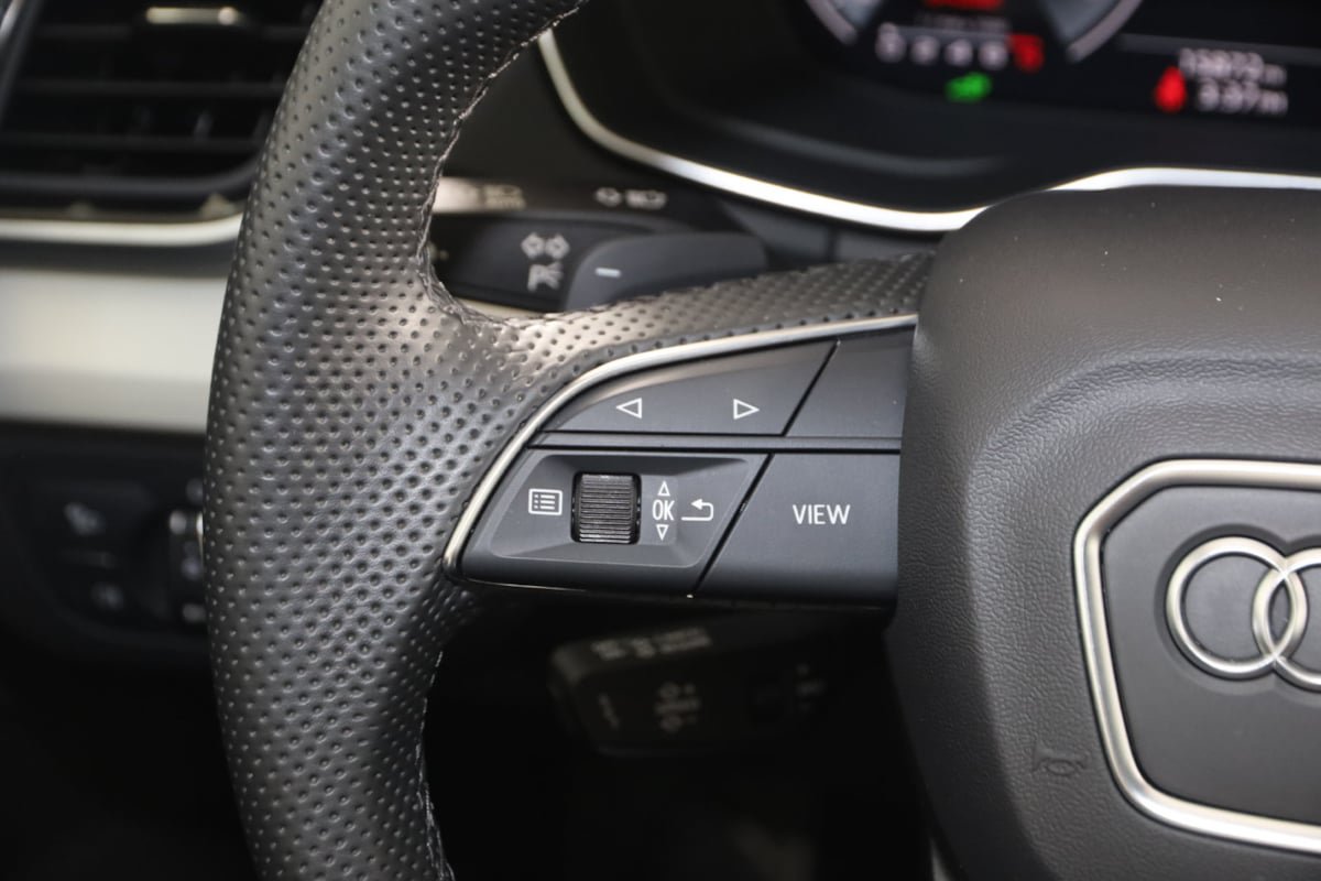 Used 2025 Audi Q5 e Premium Plus AWD/4WD image 28