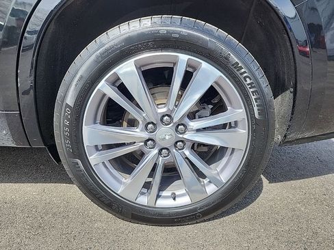 Used 2023 Cadillac XT6 Premium Luxury image 11