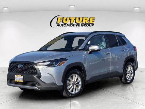 Certified 2023 Toyota Corolla Cross LE image 10