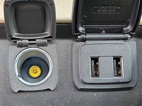 Used 2019 GMC Yukon SLT w/ Premium Edition image 20