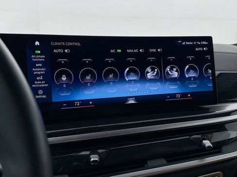 Used 2023 BMW X7 xDrive40i w/ M Sport Package image 16