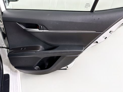 Used 2024 Toyota Camry SE FWD image 28