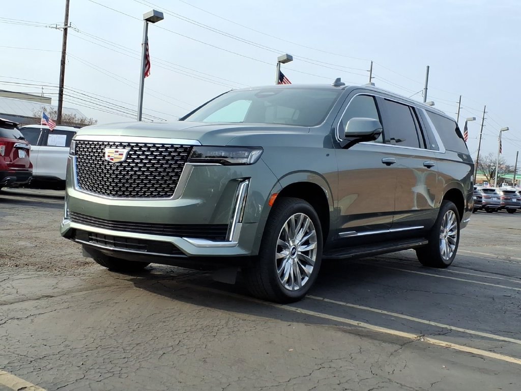Used 2024 Cadillac Escalade ESV Premium Luxury w/ LPO, Floor Liner Package AWD/4WD image 3